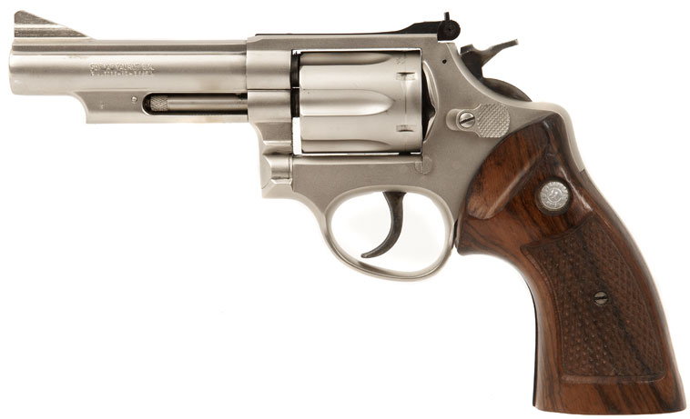 Gevestigde theorie Zeggen Getand Taurus .375 Magnum Revolver