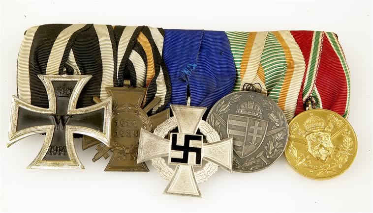 court+mounted_medals