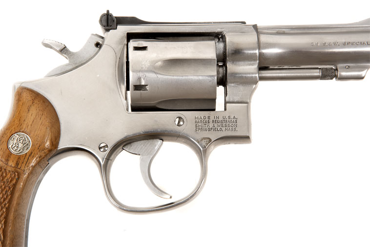 DEACTIVATED_SMITH_AND_WESSON_67_1