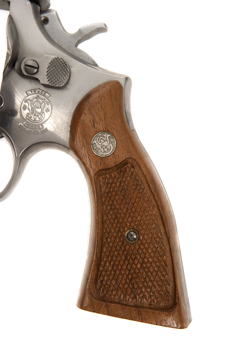 DEACTIVATED_SMITH_AND_WESSON_67_1